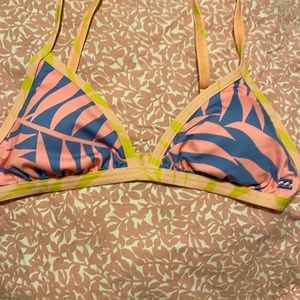 Billabong bikini top medium